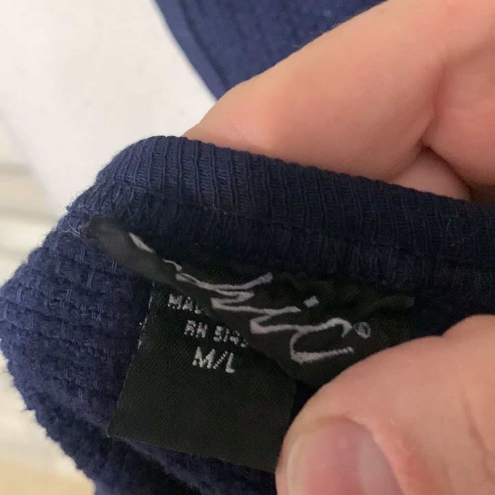3for$20 sweater m/L - Picture 3 of 3